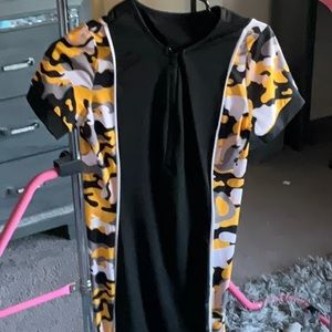 Black/yellow/grey dress with zipper in front